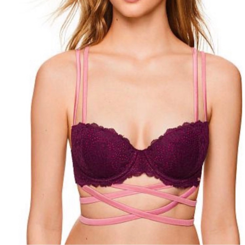 Victoria’s Secret | Date Wrap Push Up Pink & Burgundy Bra.
Size:36B
